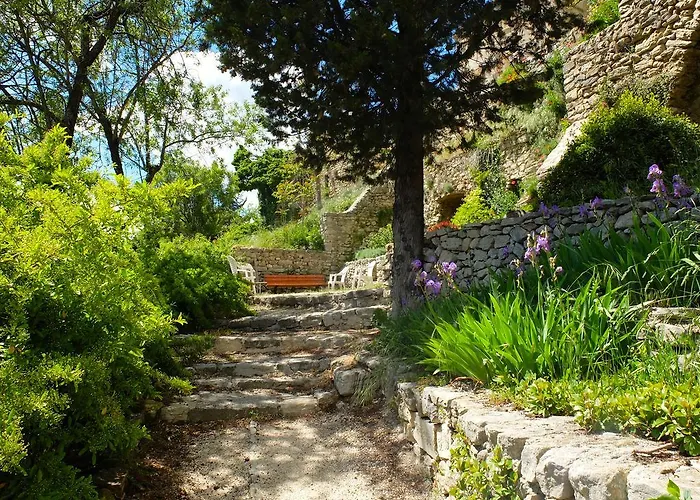D'hotes De L'abbaye Bed & Breakfast 3*