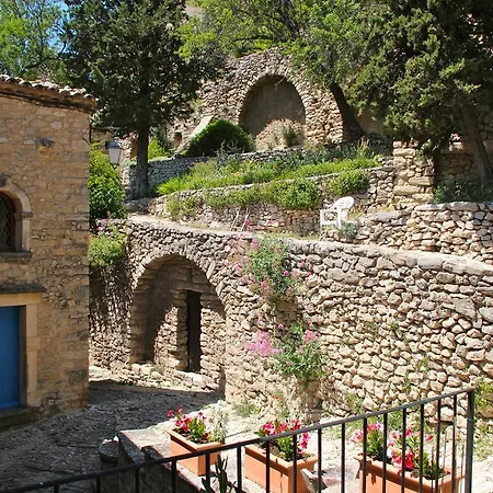 Couette-café D'hôtes De L'abbaye Montbrun-les-Bains